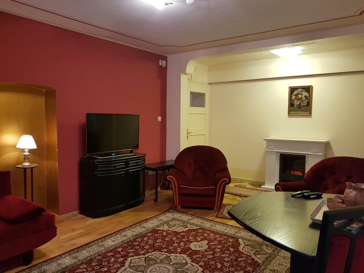 Palma Villa In City Park Budapest - Semi Suteren Экстерьер фото